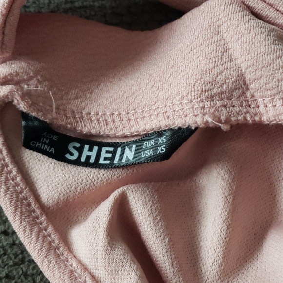 Cutout Detail Puff Sleeve Solid Pink Top - Picture 8 of 8